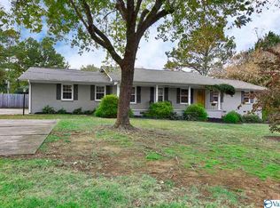 7801 Springbrook Dr SE, Huntsville, AL 35802