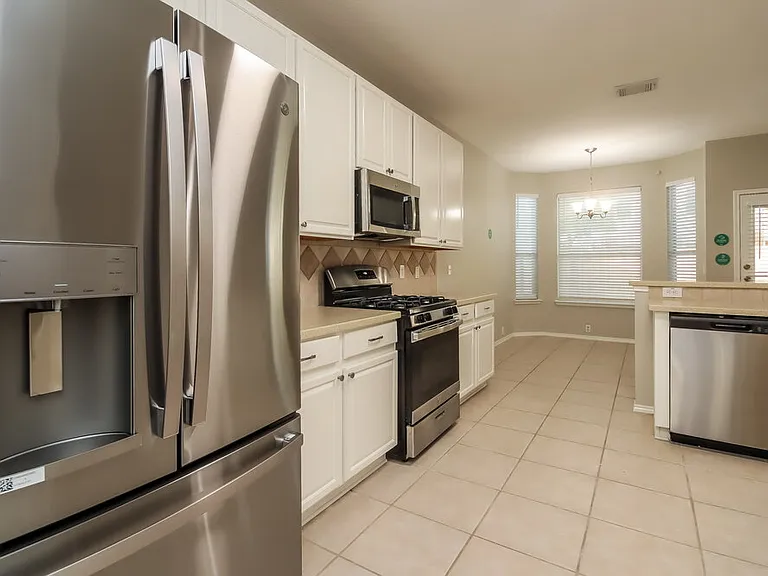 11003 Sentry Ct — Photo 9