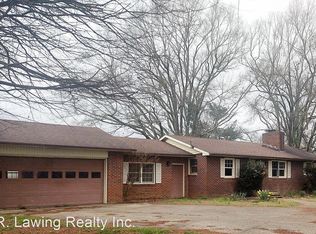 950 Phillips Rd, Columbus, NC 28722