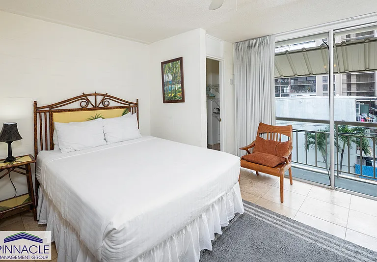 240 Liliuokalani Ave #301 — Photo 5