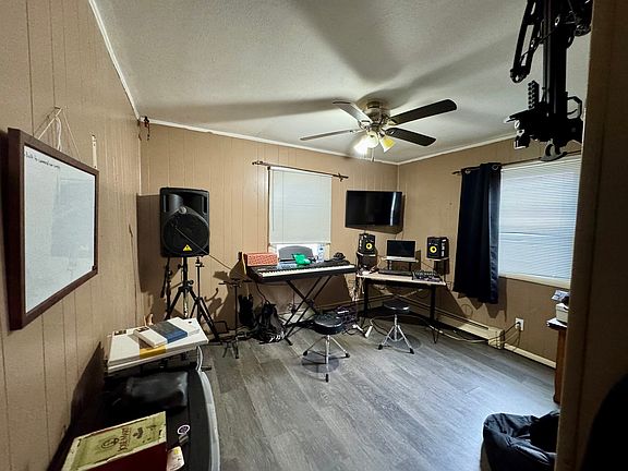 5th image of 409 18th Ave