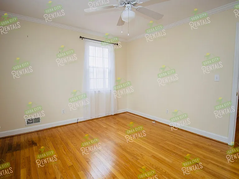 2829 Duncan St — Photo 19