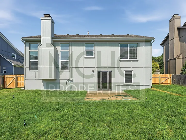 15239 Goodman St — Photo 38