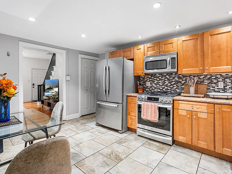 936 New Market St — Photo 15