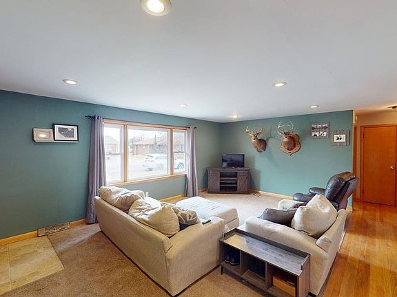 2nd image of 1820 Northview Dr