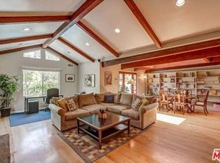 17419 Burma St, Encino, CA 91316