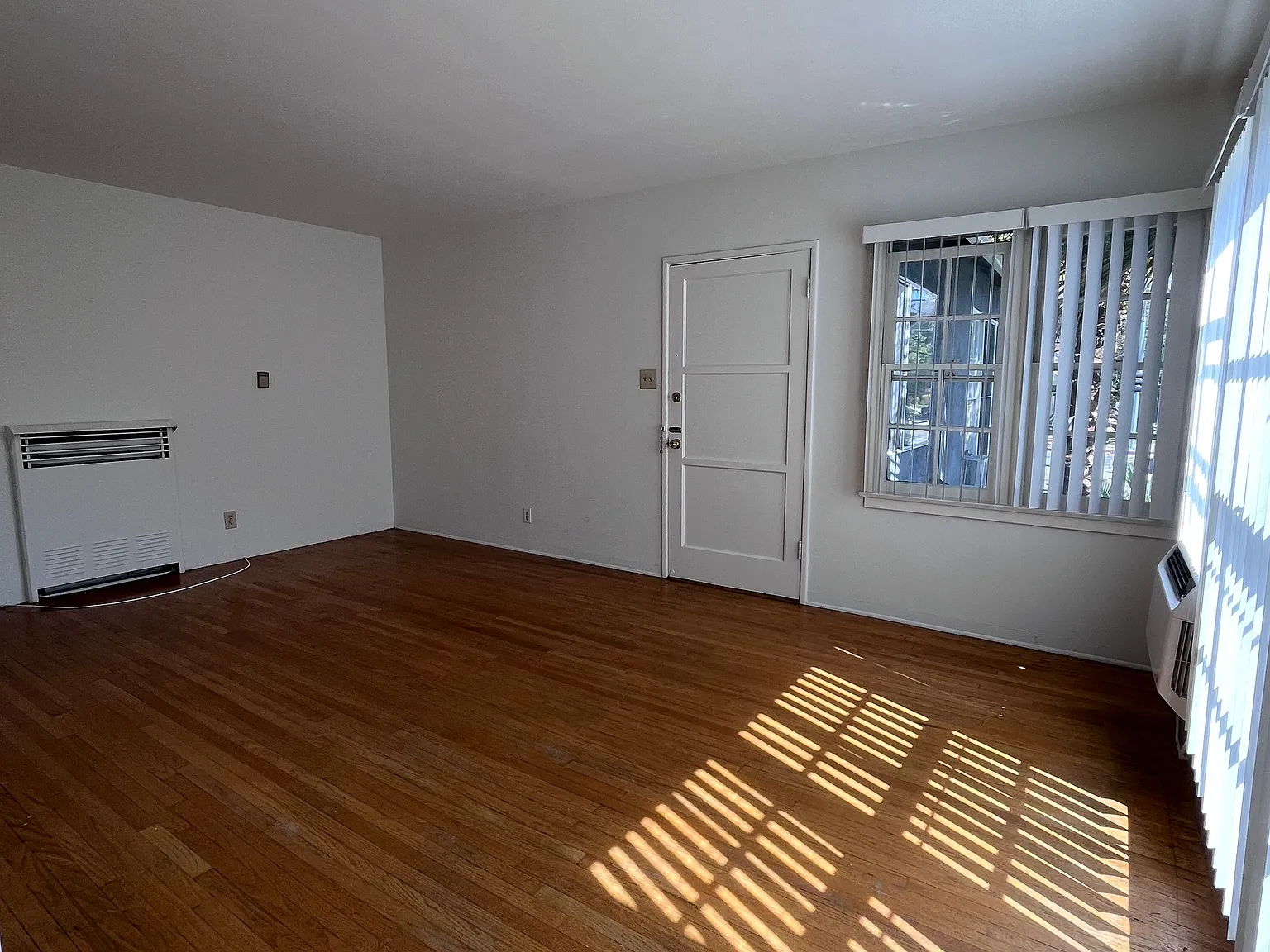 2 bed, $2,450 — Photo 3
