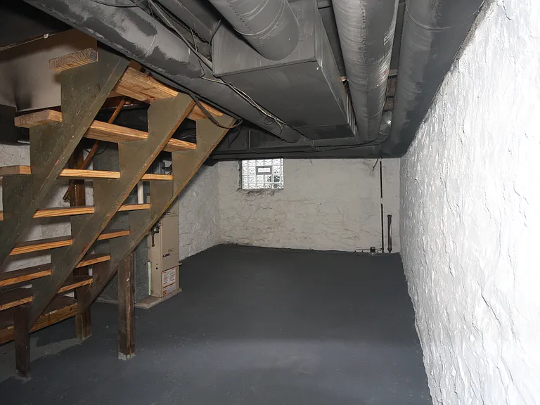 74 W Greenwood Ave — Photo 25