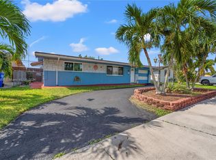 8640 Taft St, Pembroke Pines, FL 33024