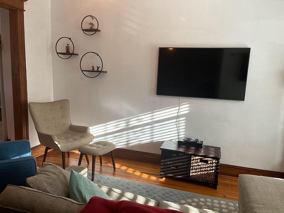 Lots of space to entertain!