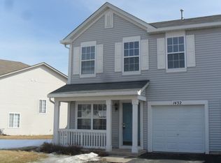 1432 Red Top Ln, Minooka, IL 60447