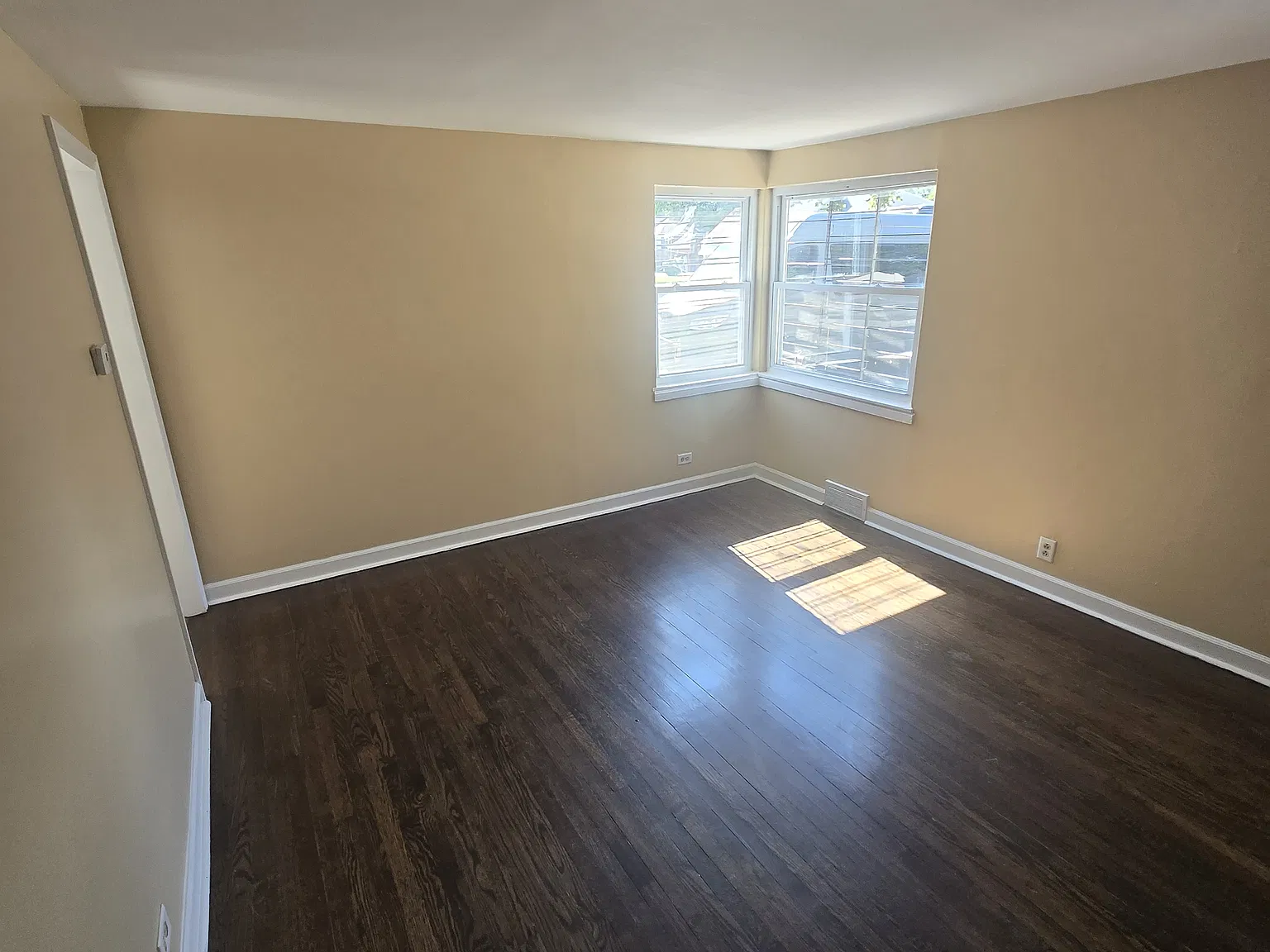 9729 S Merrion Avenue — Photo 4