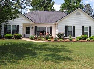 290 Shannons Pl, Comer, GA 30629