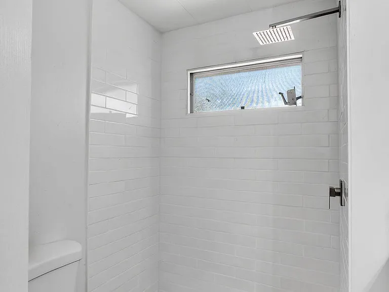 8420 SE Eagle Ave — Photo 14