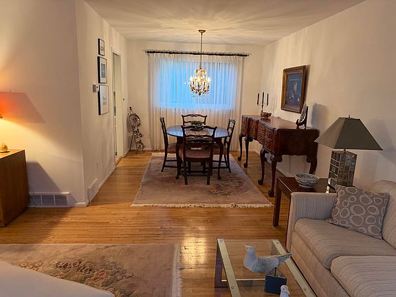 5th image of 584 Reed St