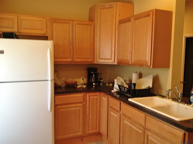 2nd image of 1281 MAIN Street