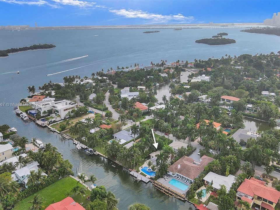 1st image of 1035 Belle Meade Island Dr
