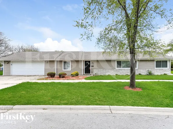 5141 Oak Center Dr, Oak Lawn, IL 60453