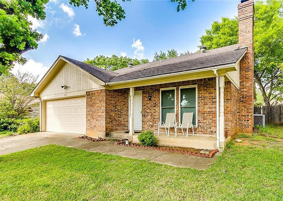 1st image of 2605 Blue Quail Dr