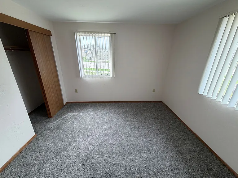 2709 Humboldt Rd — Photo 8