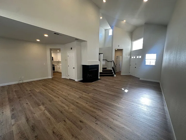 2536 Golden Sands Dr — Photo 5