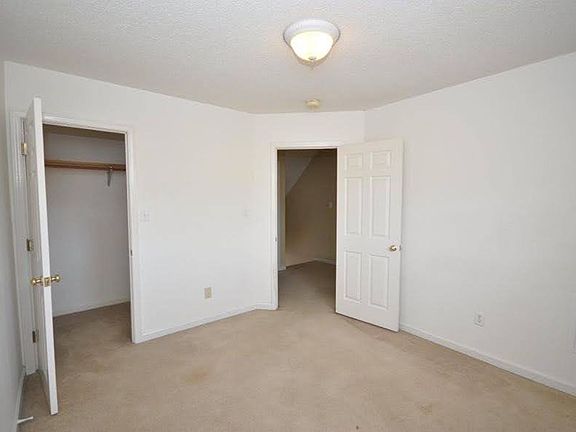 4th image of 409 W 14th St APT 11