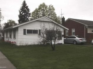 18038 Stephens Dr, Eastpointe, MI 48021