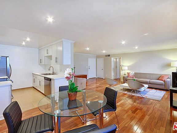 2nd image of 8530 Holloway Dr APT 228
