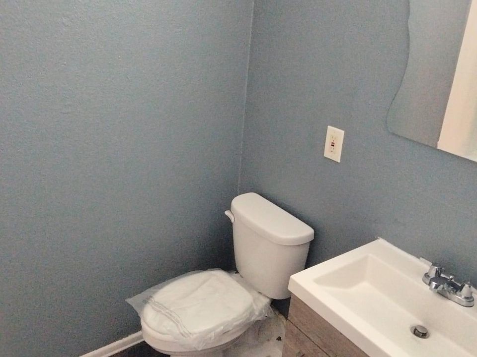 137 Naugatuck St 137, Hartford, CT 06120 Zillow