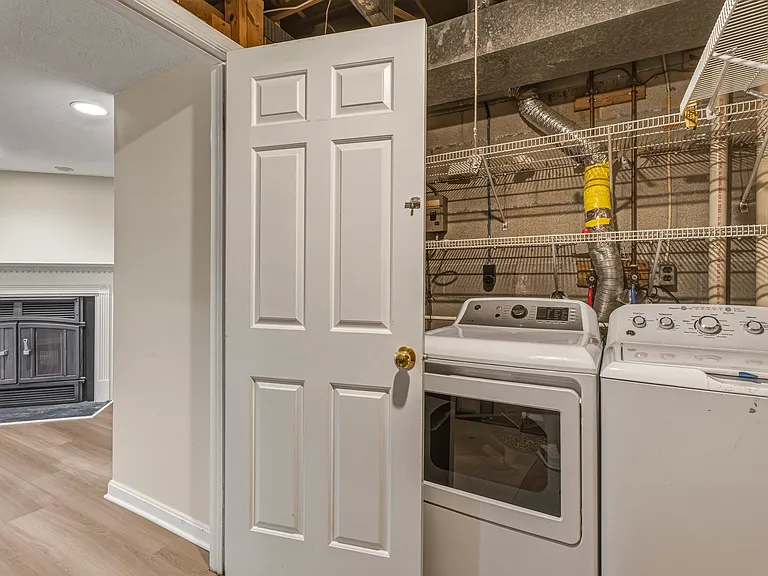 55 Oak Crest Ct — Photo 40