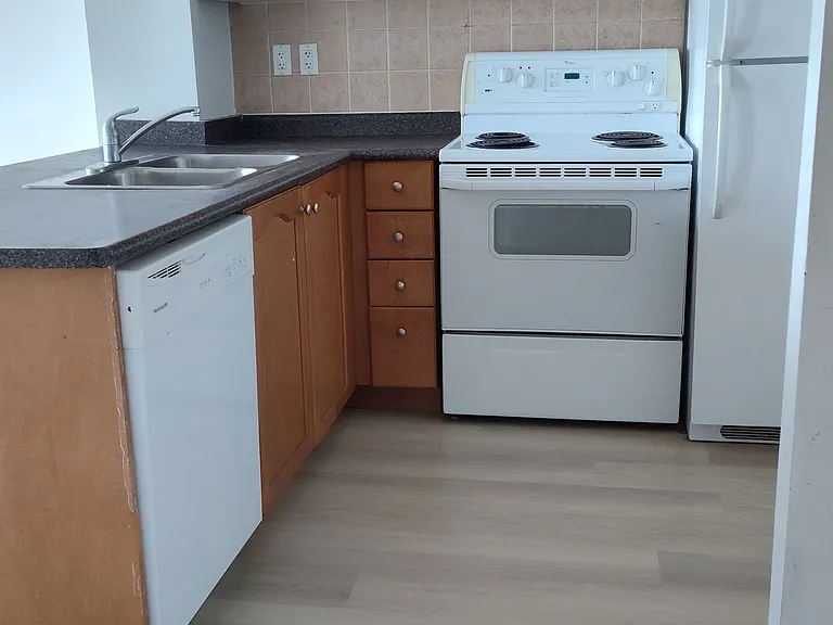 650 Queens Quay W #712 — Photo 3