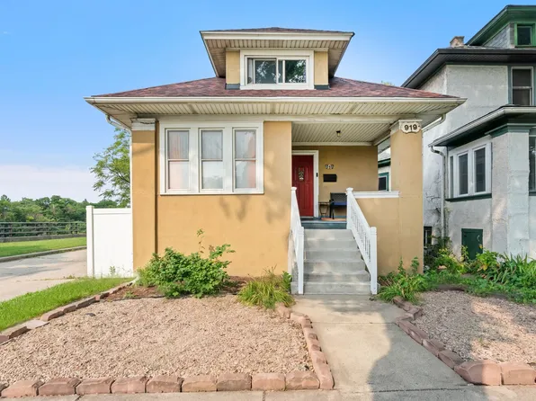 919 S Highland Ave, Oak Park, IL 60304