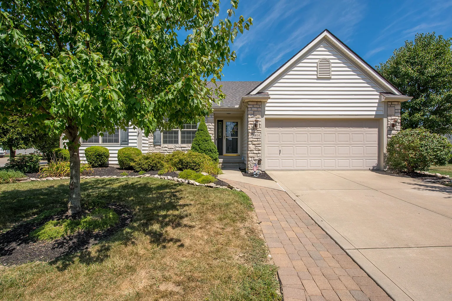 4814 Grove Pointe Dr photo 1