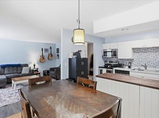 84 Twin Oaks Terrace, South Burlington, VT 05403