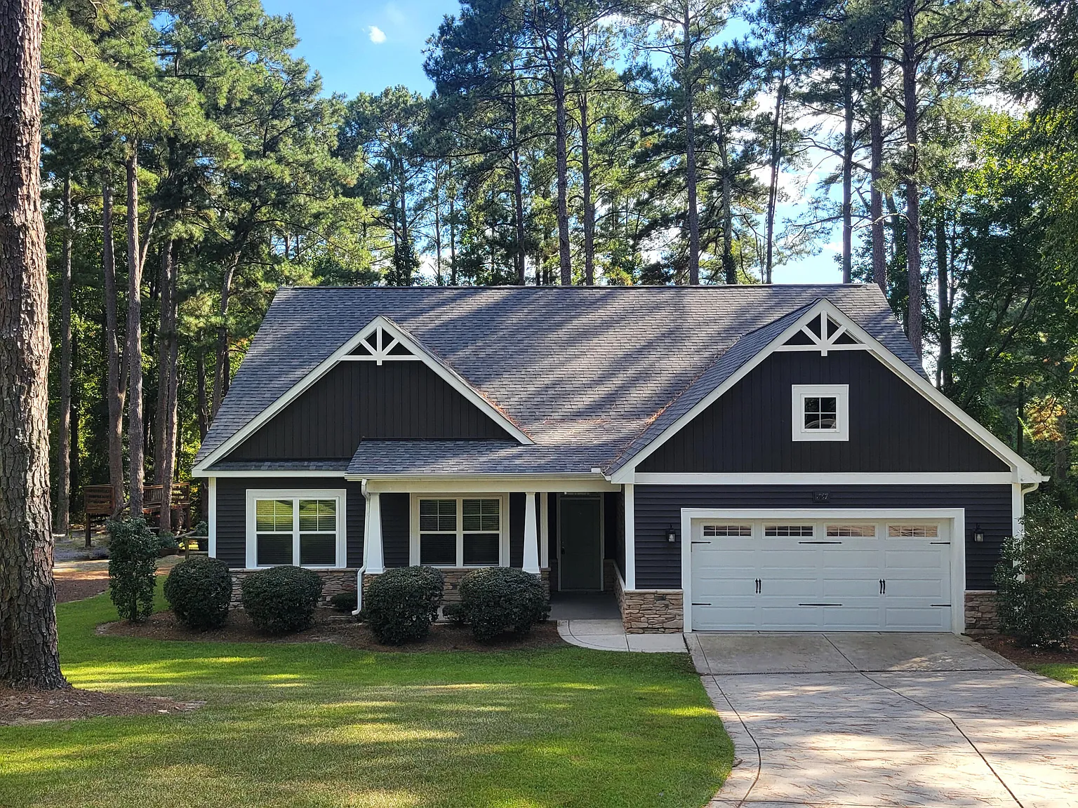 4 bed, 3.0 bath, 2310 sqft, $2,500 — Photo 1
