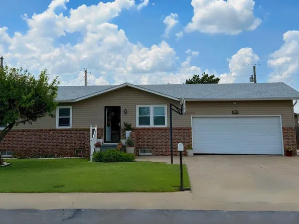 2501 Donald Dr, Hays, KS 67601