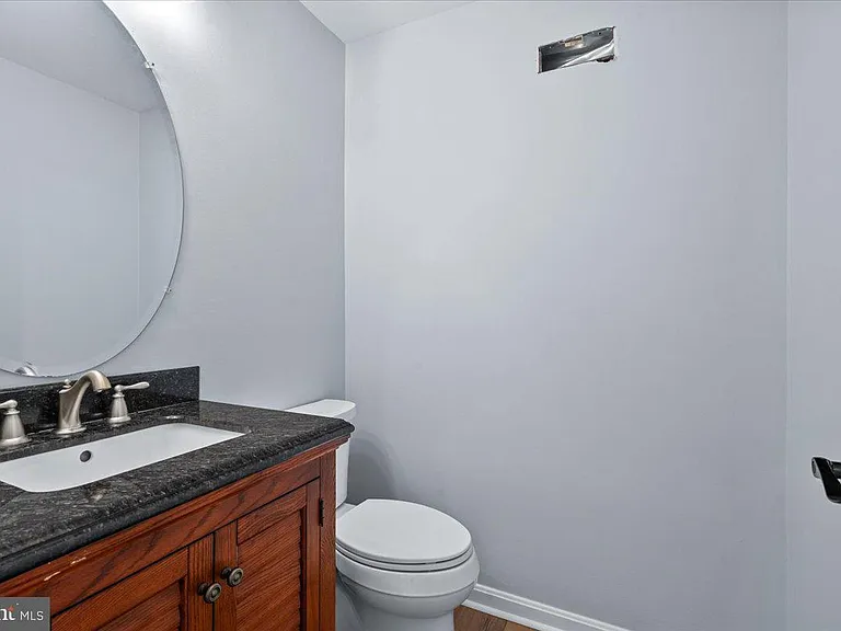 2619 Inwood Dr — Photo 37