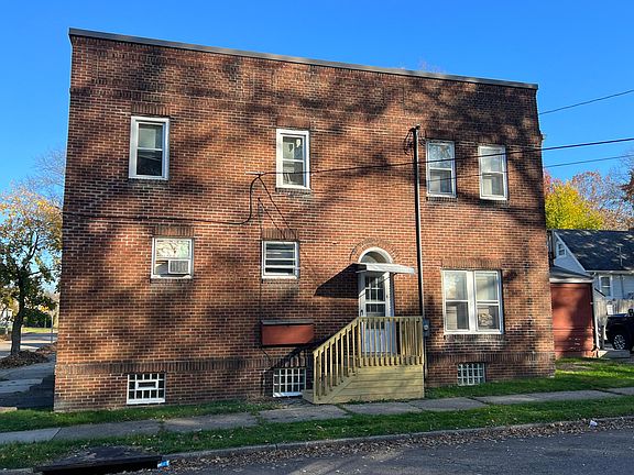 2nd image of 440 Stanton Ave #3
