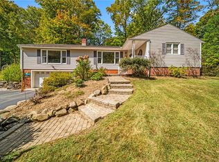 11430 Parkside Rd, Chardon, OH 44024