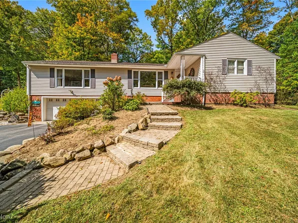 11430 Parkside Rd, Chardon, OH 44024