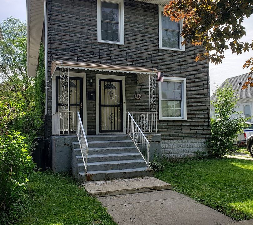 1st image of 223 S 13th Ave