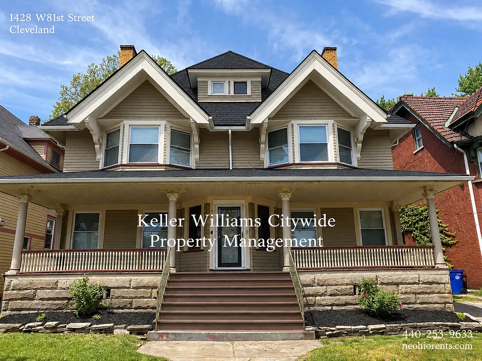 4 bedroom 3 bathroom side by side duplex Edgewater Neighborhood!