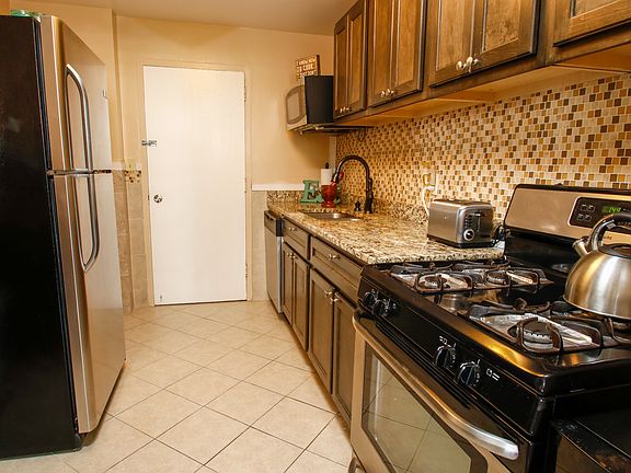 5th image of 215 Piedmont Ave NE APT 802