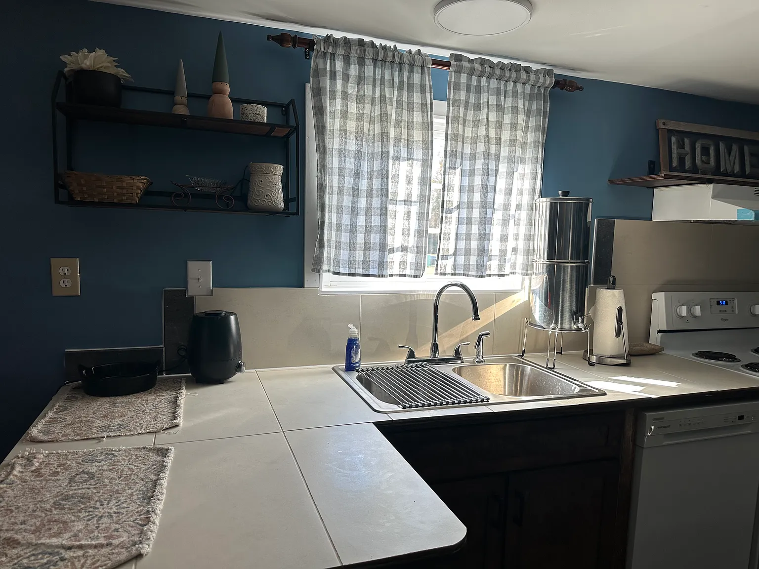 2 bed, 1300 sqft, $1,650 — Photo 3