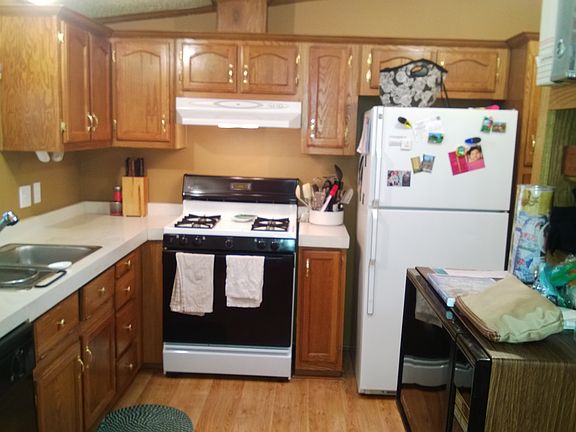 Lots of cabinets