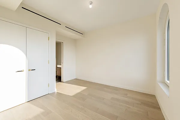 Sold by Douglas Elliman | media 17