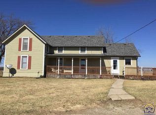 6628 SW Hoch Rd, Auburn, KS 66402