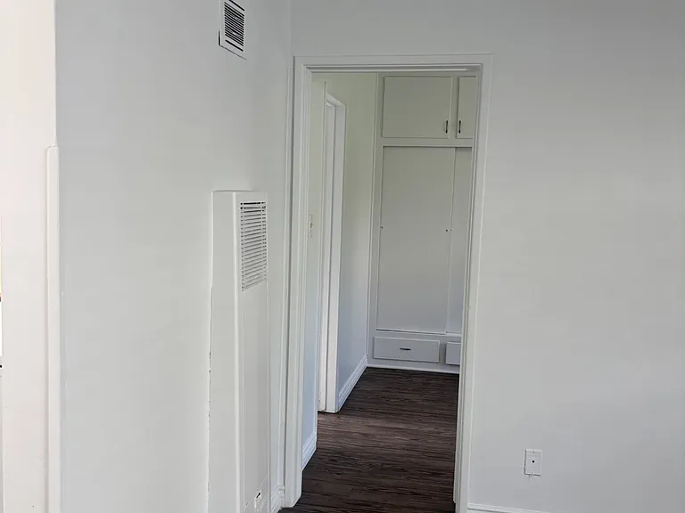 620 Temple Ave #B — Photo 14