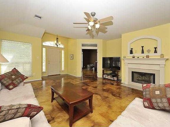 3rd image of 3331 Rod Carew Dr