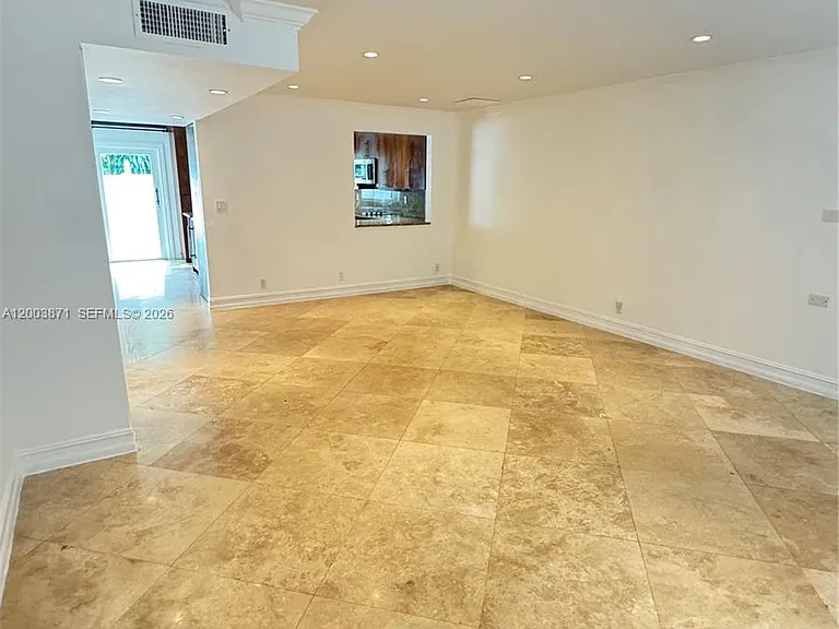 3920 Woodside Dr #2 — Photo 9